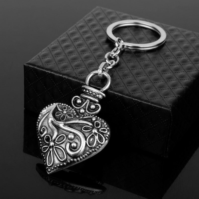 Vampire Diaries Keychains - Caroline Forbes Heart Key Ring